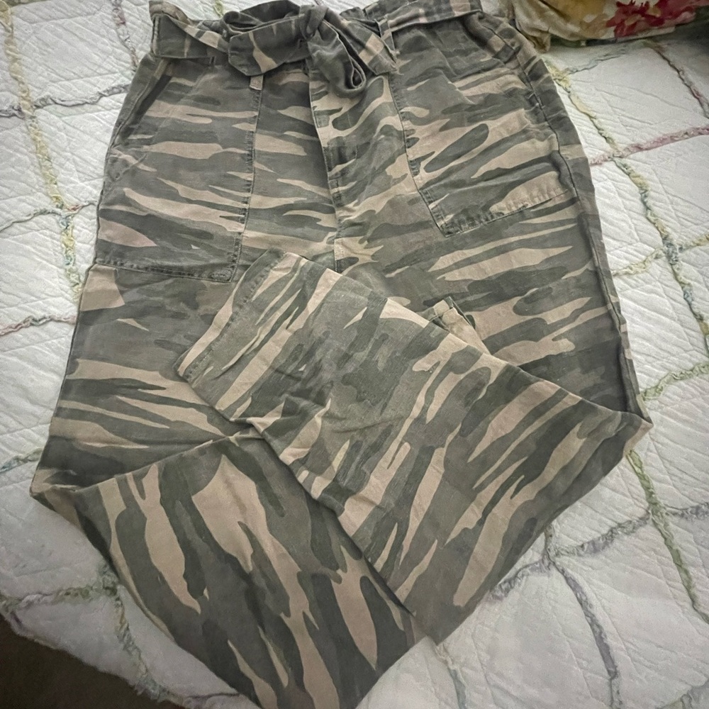 Lucky brand camo utility ruffle waist